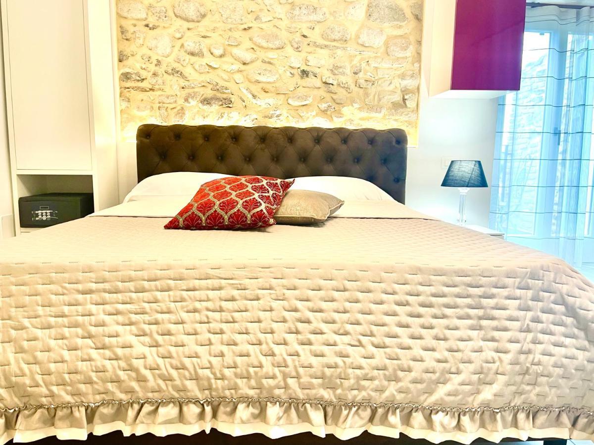 Dimora Di Charme Rooms & Apartments เปสเคียรา เดล การ์ดา ภายนอก รูปภาพ