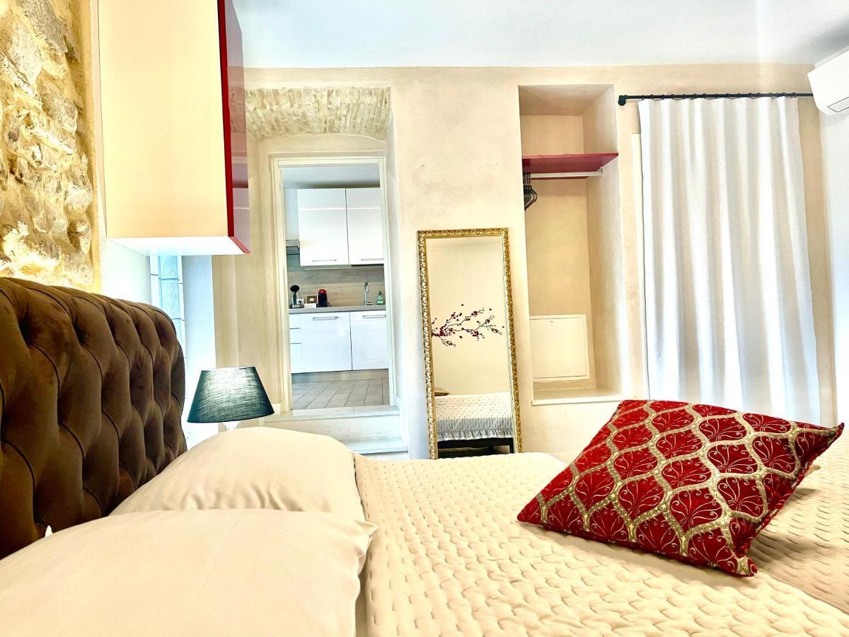 Dimora Di Charme Rooms & Apartments เปสเคียรา เดล การ์ดา ภายนอก รูปภาพ