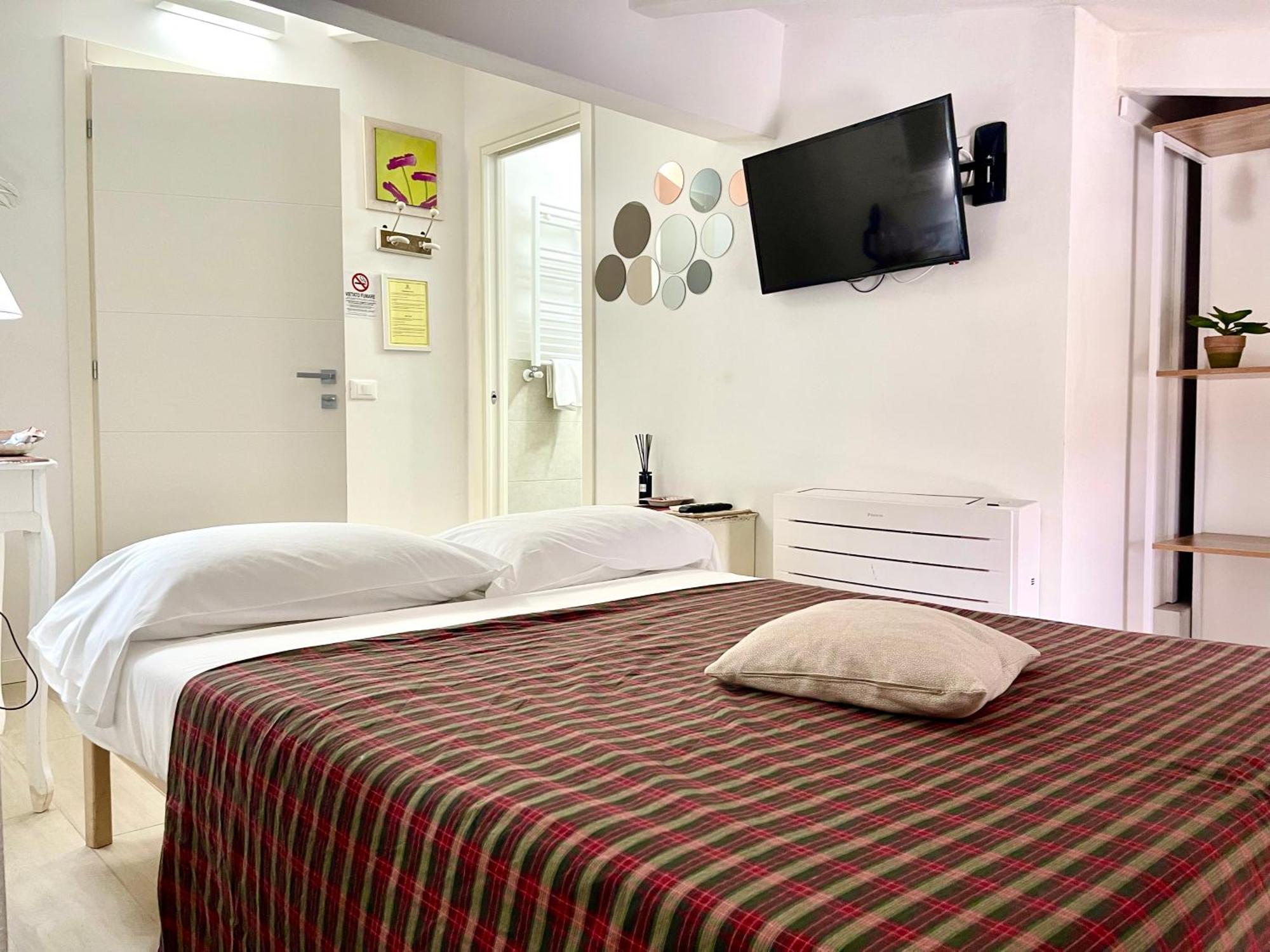 Dimora Di Charme Rooms & Apartments เปสเคียรา เดล การ์ดา ภายนอก รูปภาพ