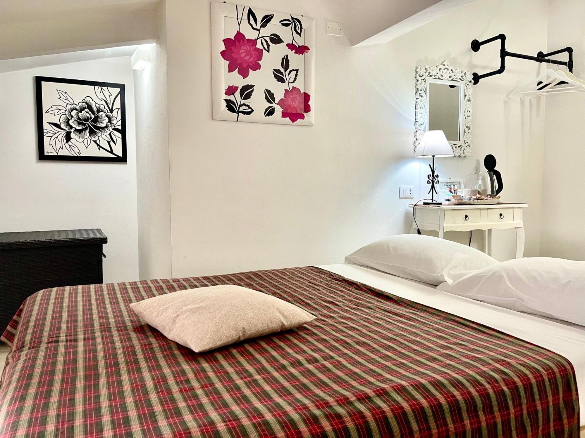 Dimora Di Charme Rooms & Apartments เปสเคียรา เดล การ์ดา ภายนอก รูปภาพ